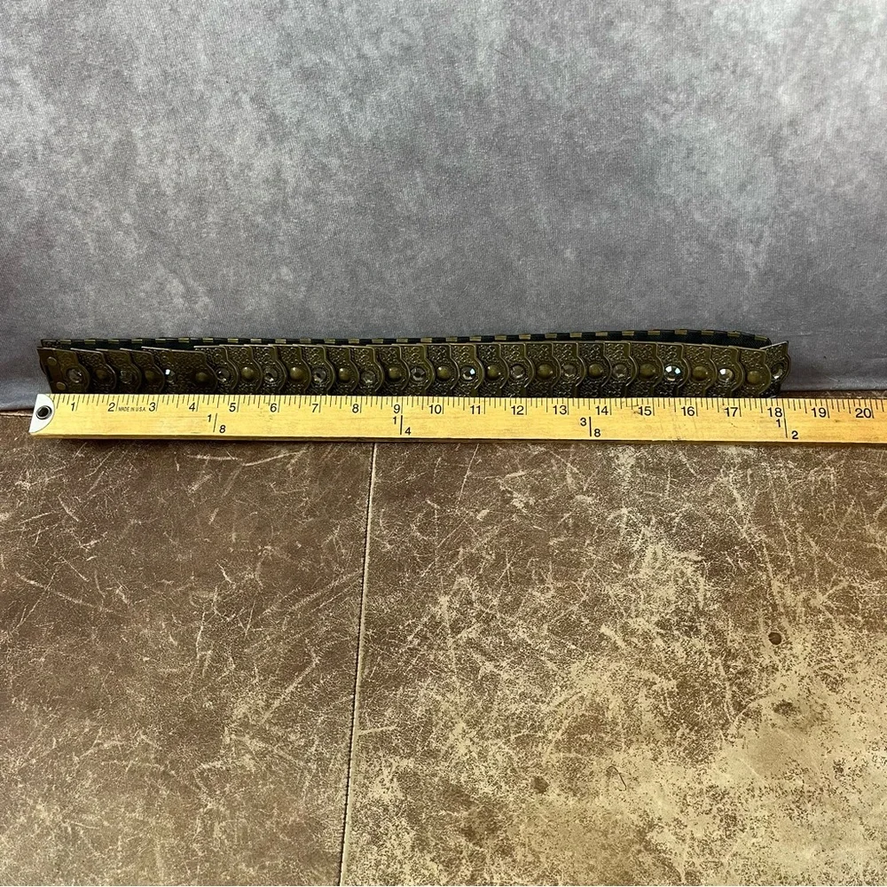 80’s Vintage Metal & Gem Scalloped Stretch‎ Belt